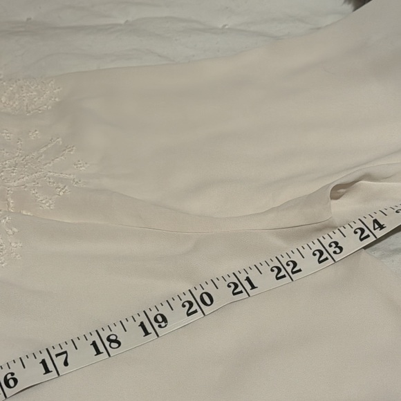 VINTAGE LOFT™️ Women's Size LP High Neck Embroidered Cream Long Sleeve Blouse - Picture 8 of 11